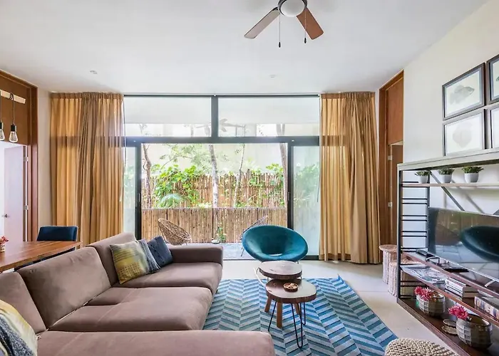 Beauty Designed 3bdr In With Amenities Apartment