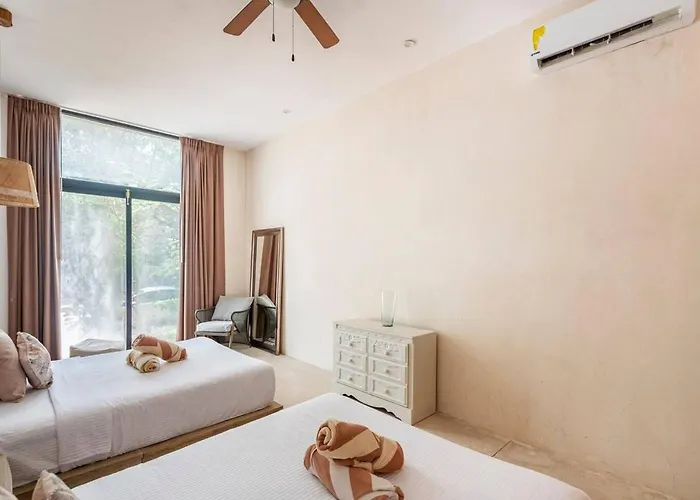 Beauty Designed 3bdr In With Amenities Apartment *