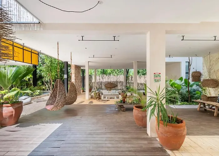 Beauty Designed 3bdr In With Amenities Apartment