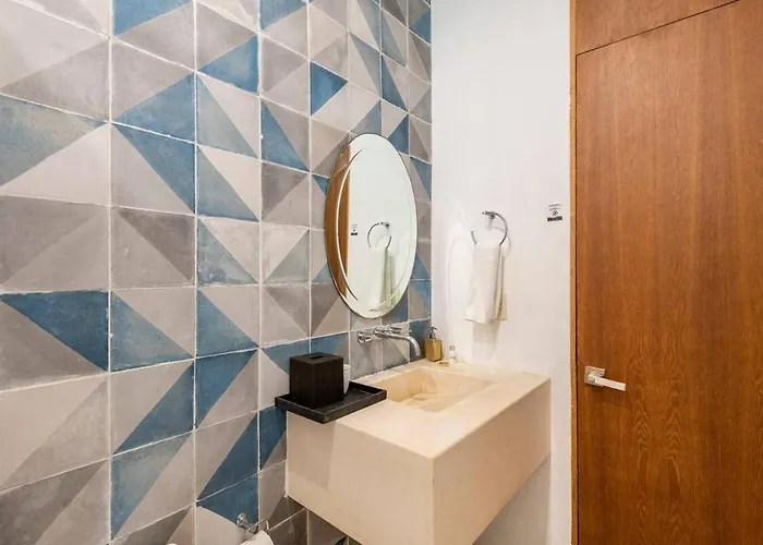Beauty Designed 3bdr In With Amenities Apartment