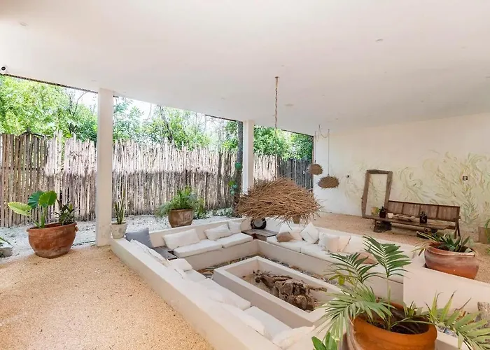 Beauty Designed 3bdr In With Amenities