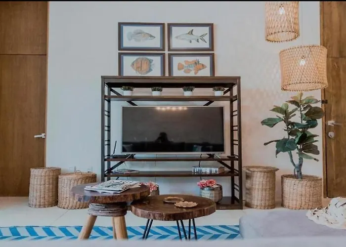 Beauty Designed 3bdr In With Amenities Apartment