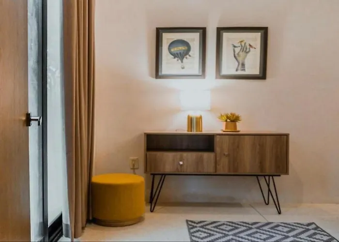 Beauty Designed 3bdr In With Amenities Apartment